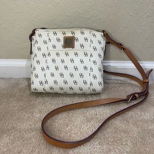 Dooney & Bourke